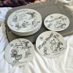 Disney Mickey and Minnie Mouse Sketchbook Plates